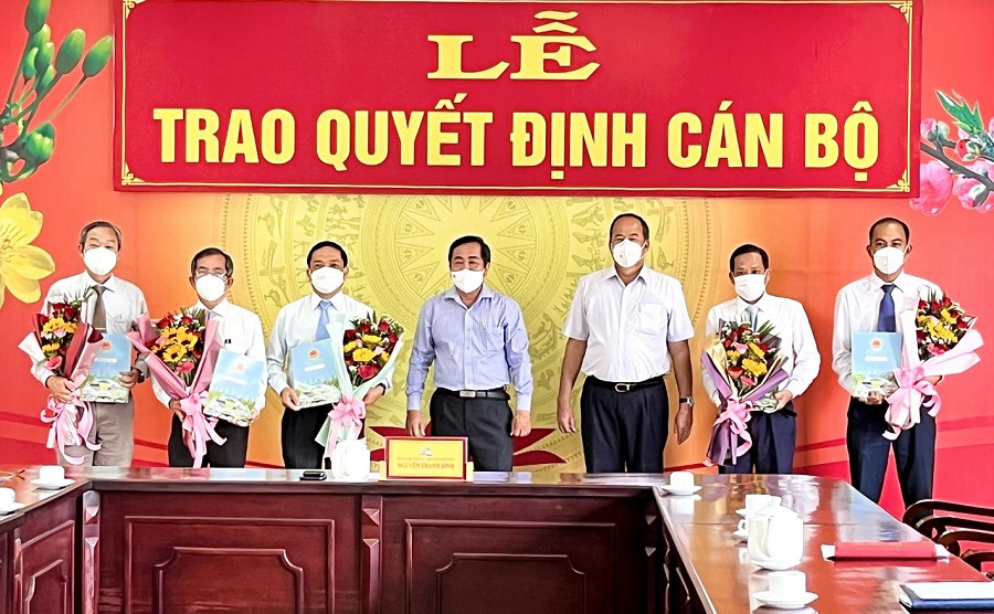 UBtraoqueydinh-5cb-1.jpg