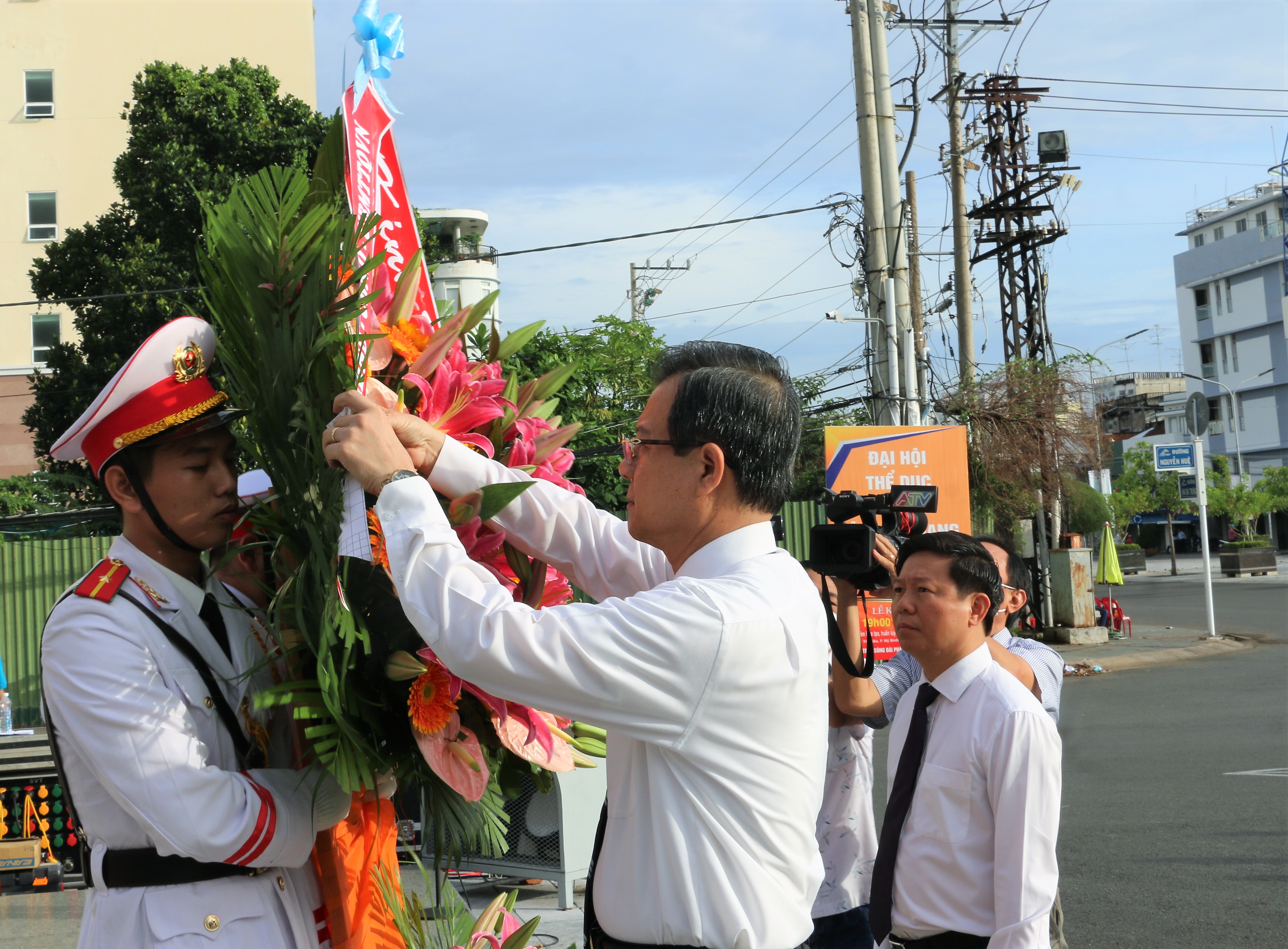 Vieng-dang-hoa-BacTon-5.jpg