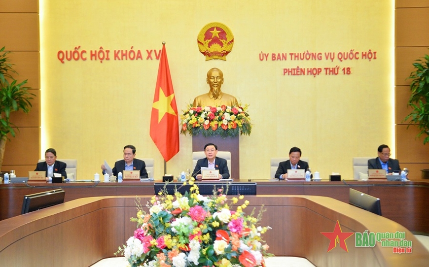 ubtvqh2112-2.jpg